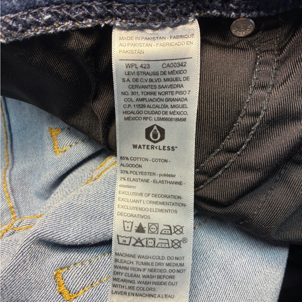 Levi’s Women's size 14 pull-on capri - Picture 5 of 9